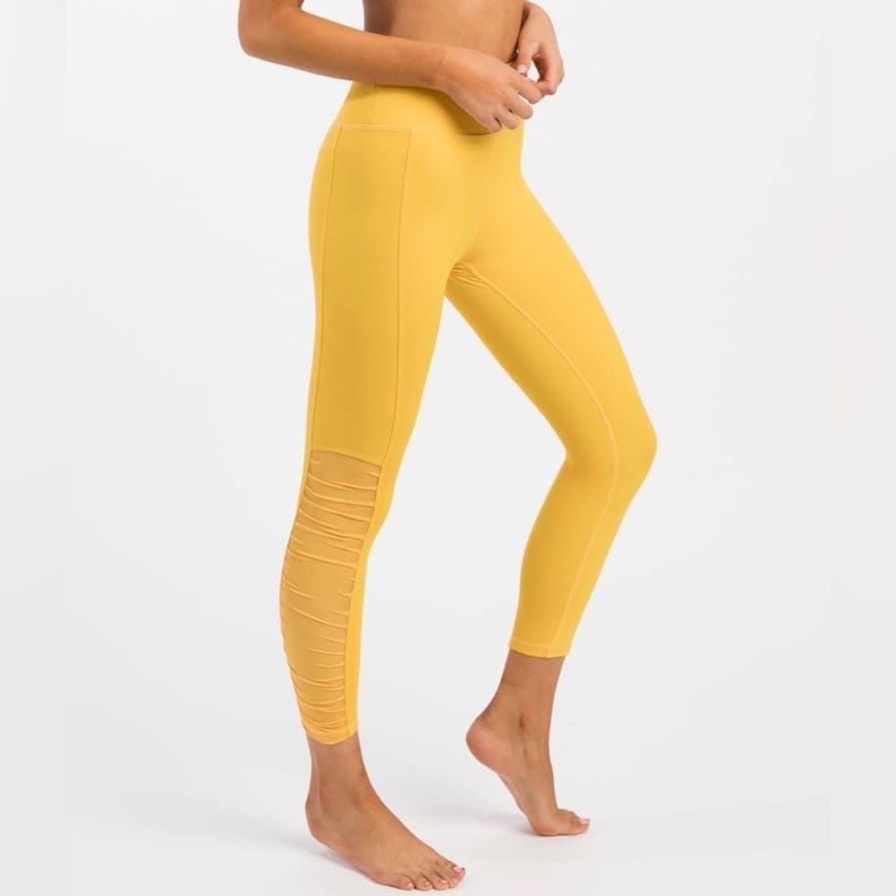 EUC ZYIA Daffodil Mesh Light N Tight Legging Women’s size 12